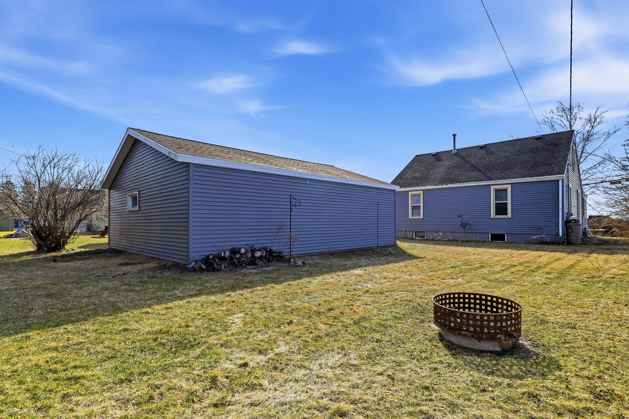 3240 Memorial Drive Two Rivers, WI 54241 - Photo 25 of 29 3240_Memorial_Drive_Two_Rivers_027