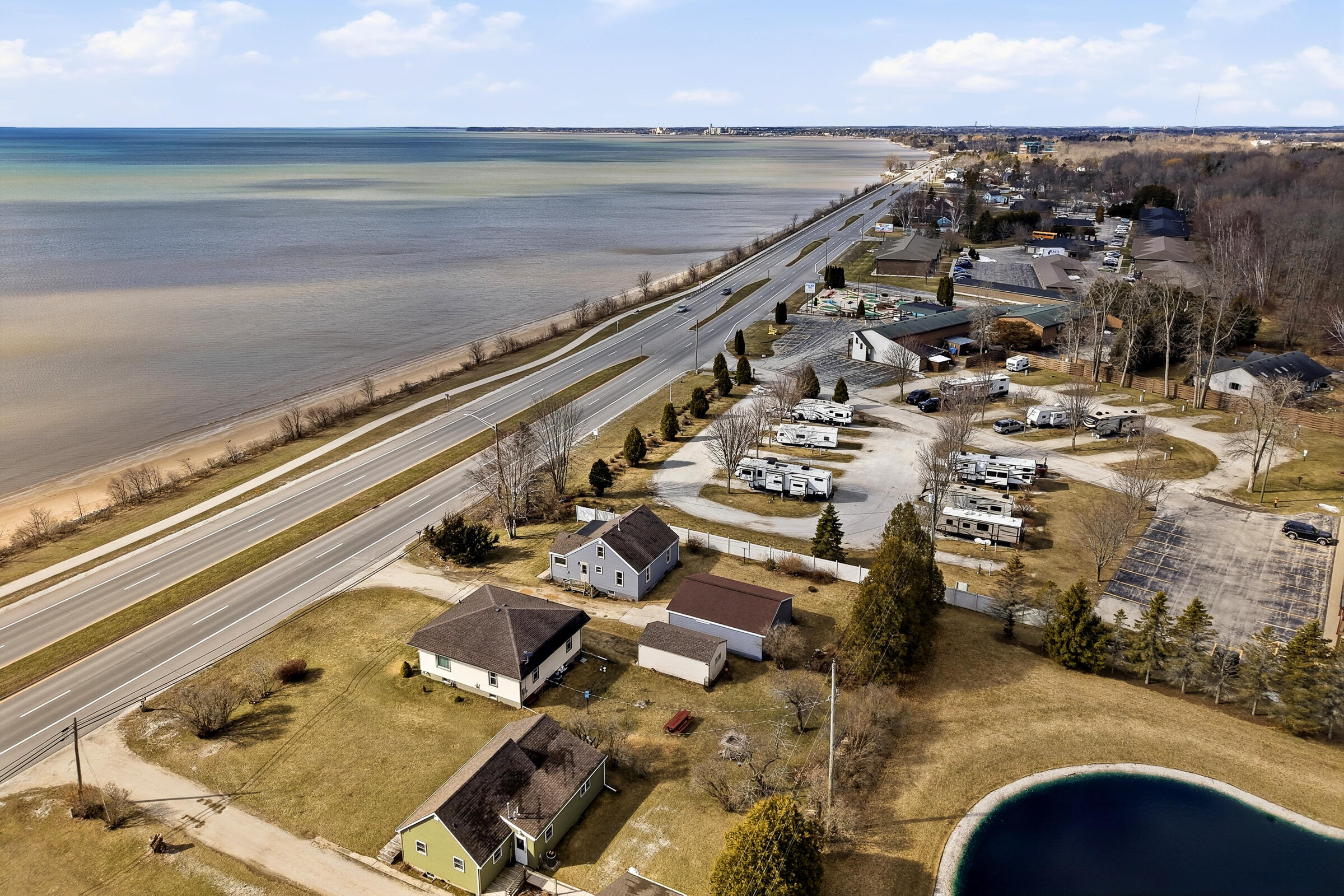 3240 Memorial Drive Two Rivers, WI 54241 - Photo 6 of 29 3240_Memorial_Drive_Two_Rivers_004