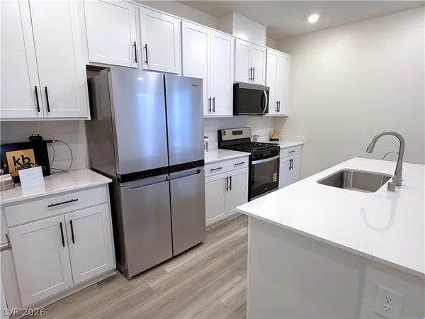$2,500 | 4212 Zilker Pk Avenue, North Las Vegas, NV 89081