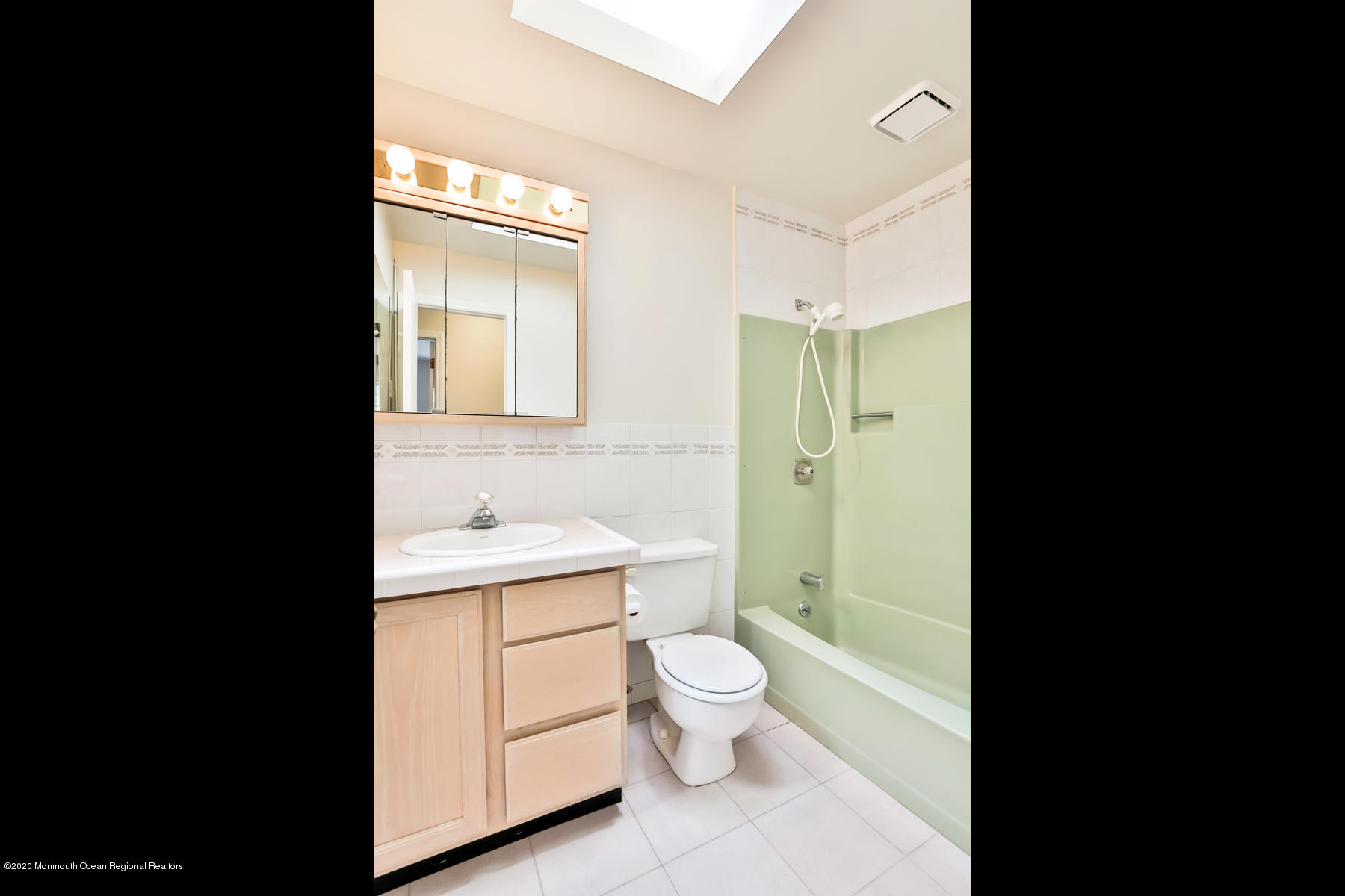 117 Yeoman Road Manahawkin, NJ 08050 - Photo 16 of 28 117 Yeoman Rd Stafford-016-026-4M3A4406-