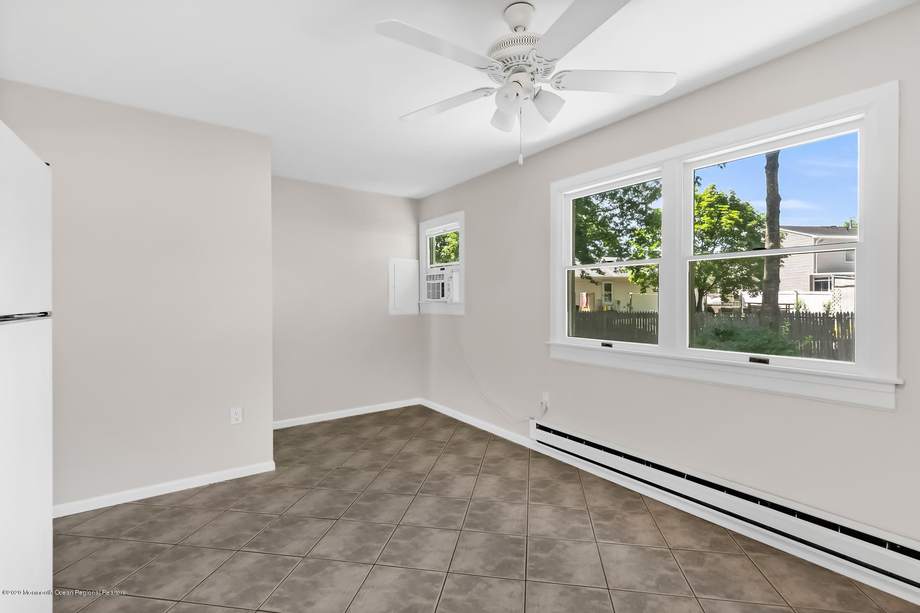 117 Yeoman Road Manahawkin, NJ 08050 - Photo 9 of 28 117 Yeoman Rd Stafford-014-010-4M3A4373-