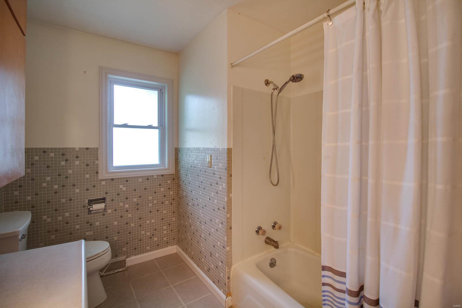 321 Locust Carrollton, IL 62016 - Photo 11 of 37 Gallery Image 11