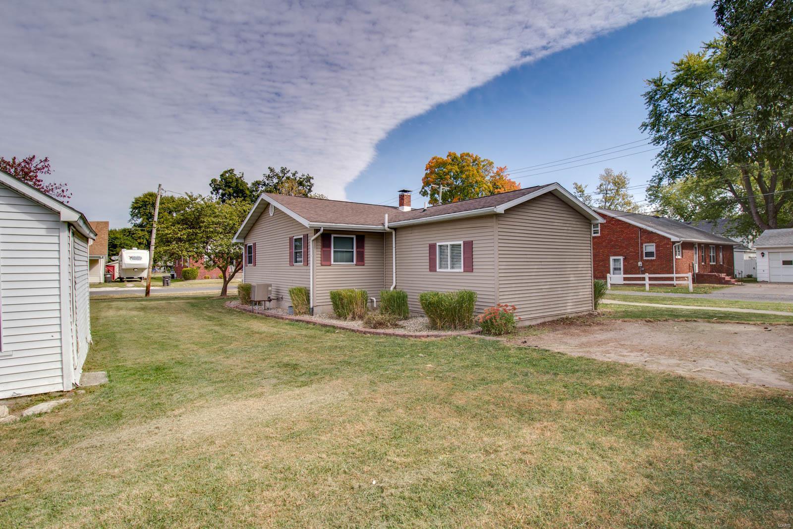 321 Locust Carrollton, IL 62016 - Photo 28 of 37 Gallery Image 28