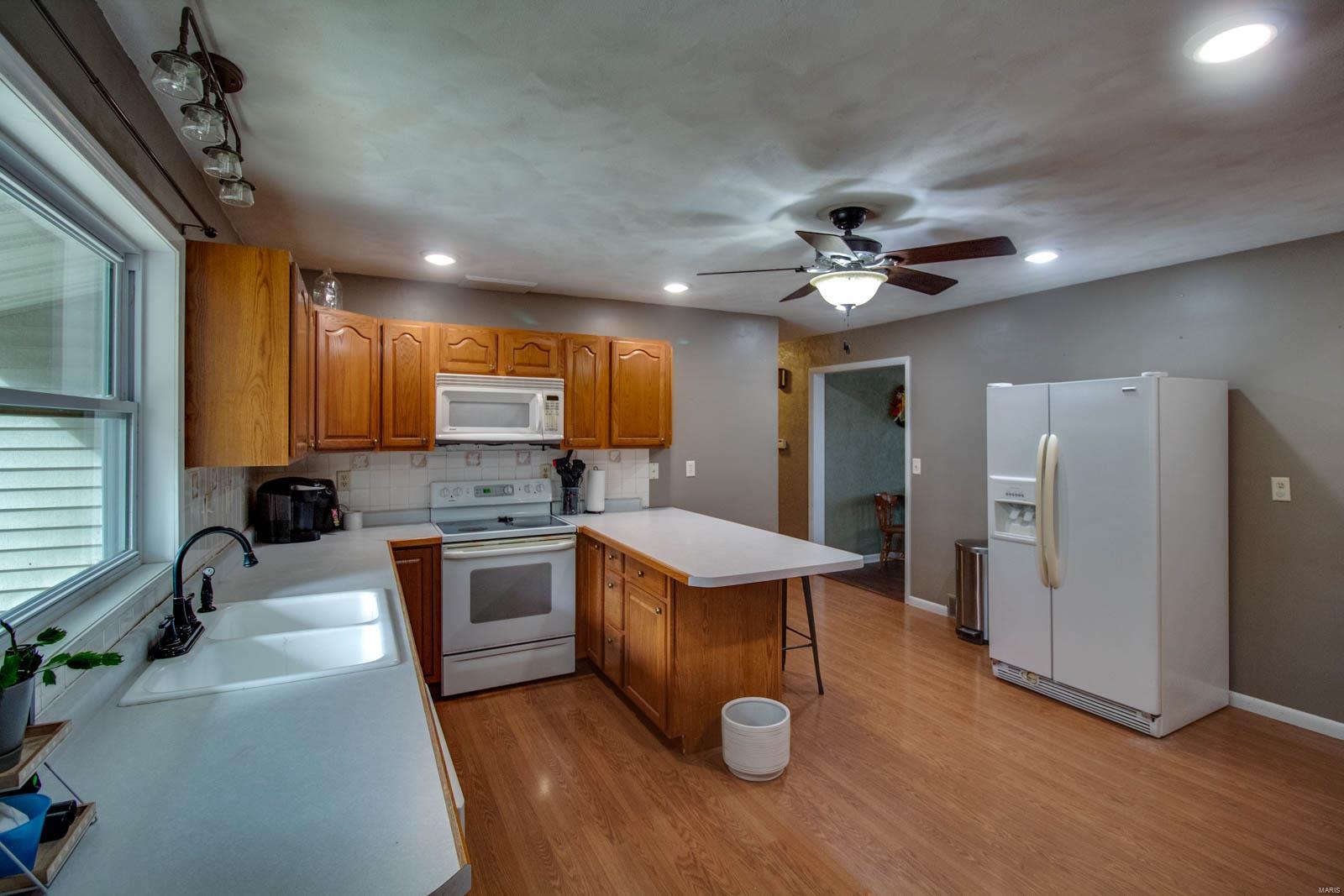 321 Locust Carrollton, IL 62016 - Photo 8 of 37 Gallery Image 8