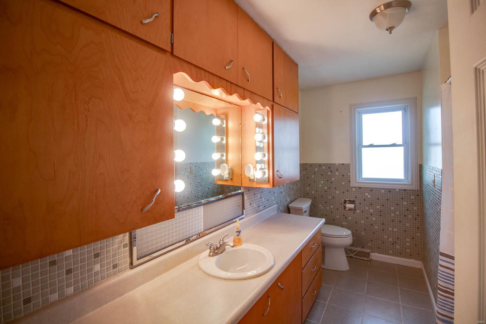 321 Locust Carrollton, IL 62016 - Photo 10 of 37 Gallery Image 10