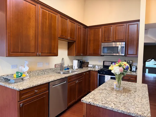 $3,750 | 1804 Crenshaw Circle, Vernon Hills, IL 60061