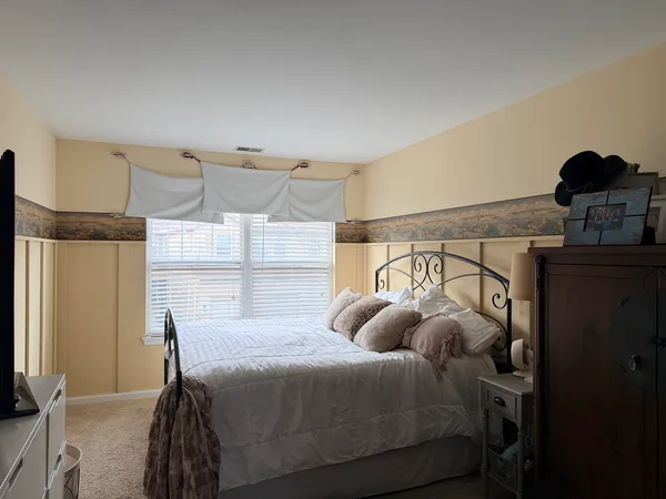 $3,750 | 1804 Crenshaw Circle, Vernon Hills, IL 60061