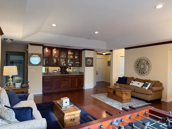$3,750 | 1804 Crenshaw Circle, Vernon Hills, IL 60061