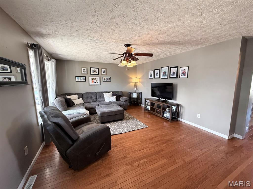 29 St Ann Avenue St. James, MO 65559 - Photo 5 of 32