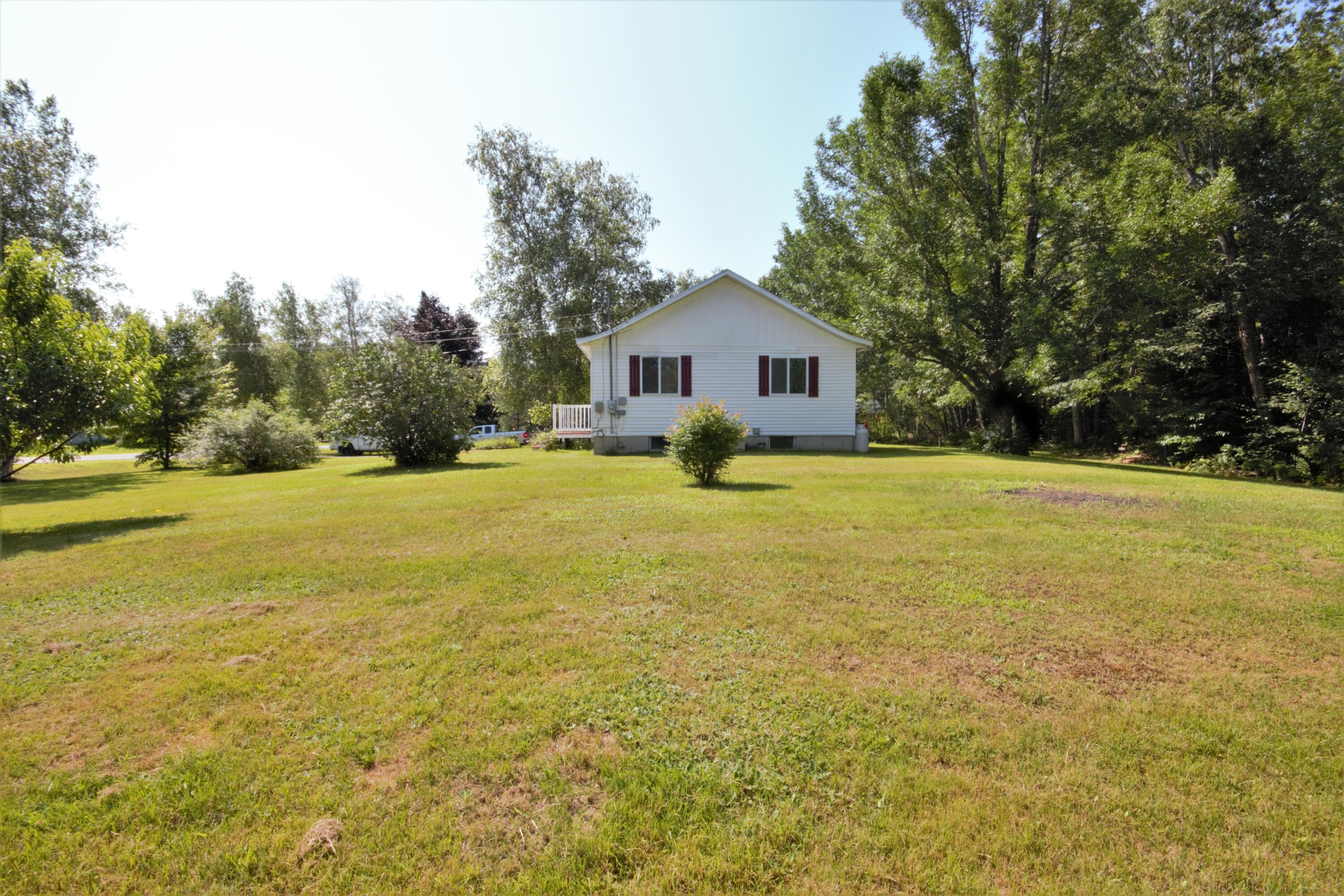 1854 Hudson Road Hudson, ME 04449 - Photo 4 of 41 IMG_3737