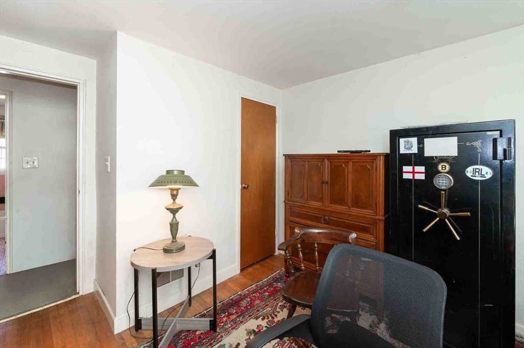 18 Wellesley Road Arlington, MA 02474 - Photo 17 of 34 Gallery Image 17