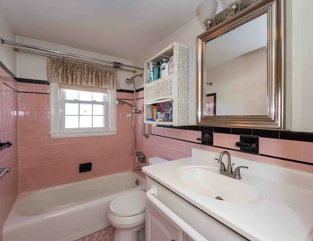 $974,900 | 18 Wellesley Road, Arlington, MA 02474