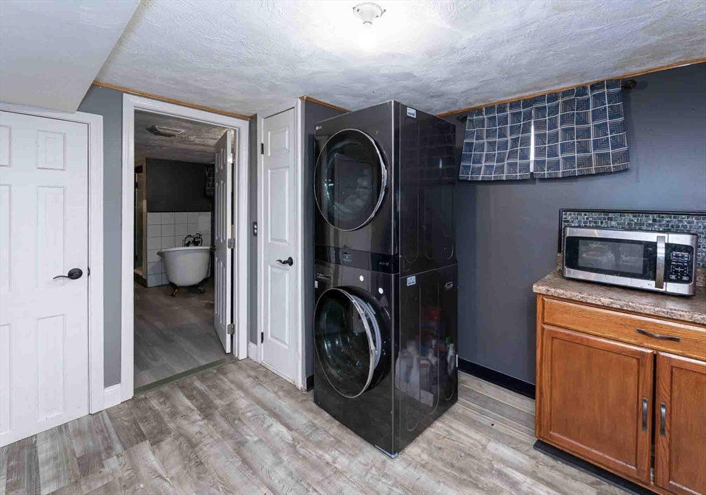 18 Wellesley Road Arlington, MA 02474 - Photo 23 of 34 Gallery Image 23