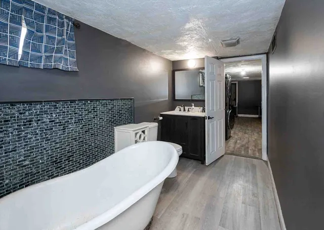 $974,900 | 18 Wellesley Road, Arlington, MA 02474