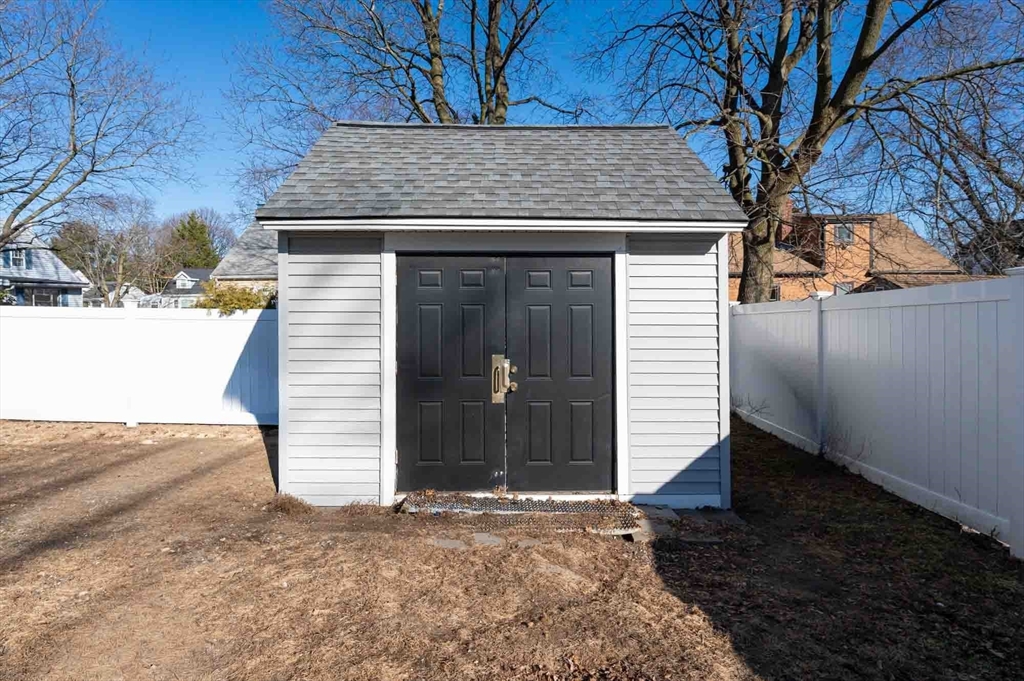 18 Wellesley Road Arlington, MA 02474 - Photo 30 of 34 Gallery Image 30