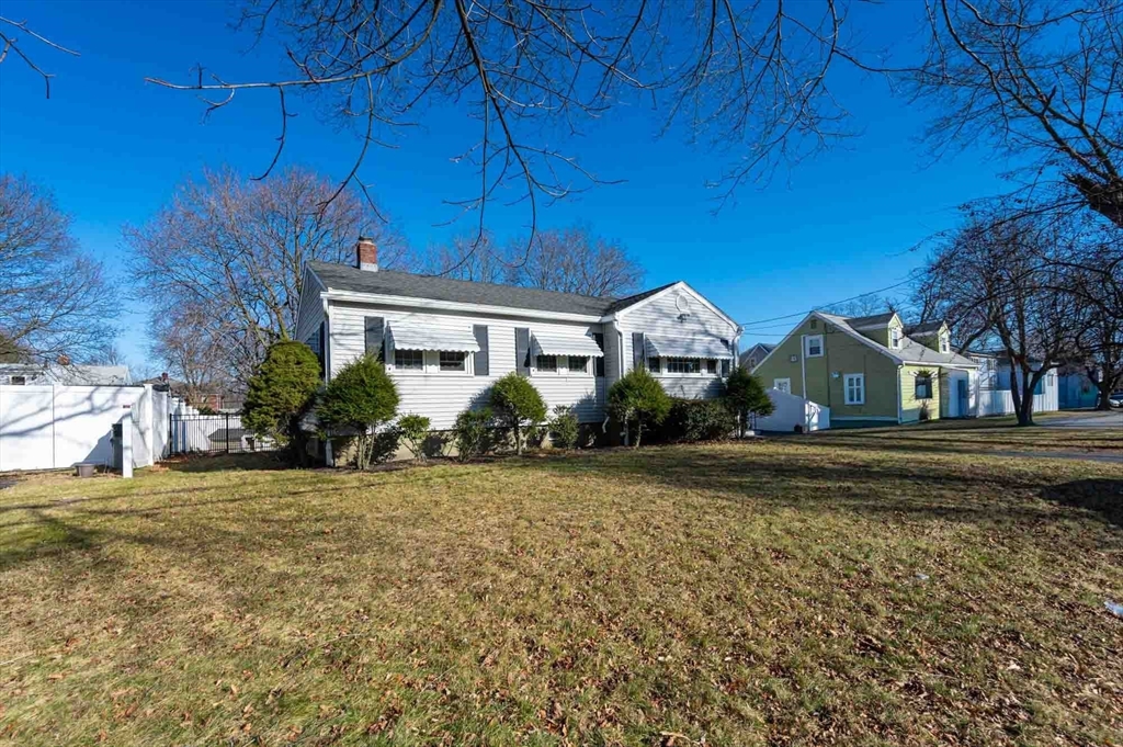18 Wellesley Road Arlington, MA 02474 - Photo 32 of 34 Gallery Image 32