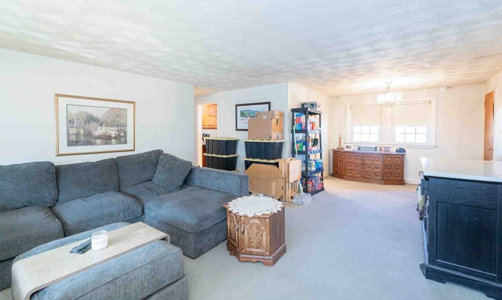 18 Wellesley Road Arlington, MA 02474 - Photo 4 of 34 Gallery Image 4
