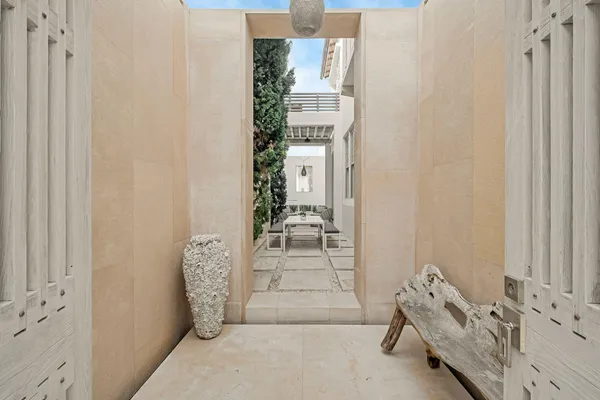 $8,950,000 | 38 Shinbone Court, Alys Beach, FL 32461