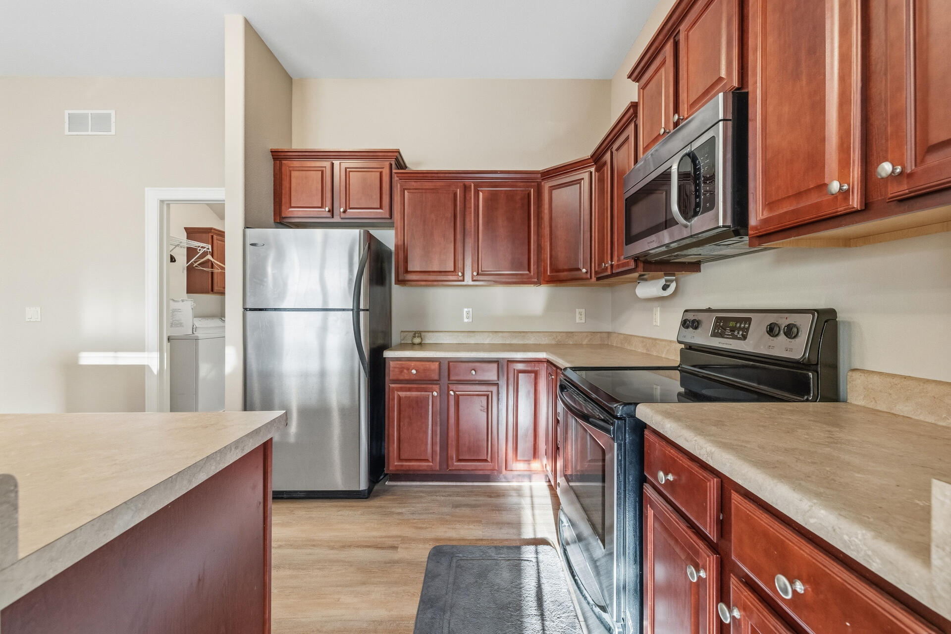 1799 Woodland Way Slinger, WI 53086 - Photo 12 of 25 8-Interior_1799 Woodland Way