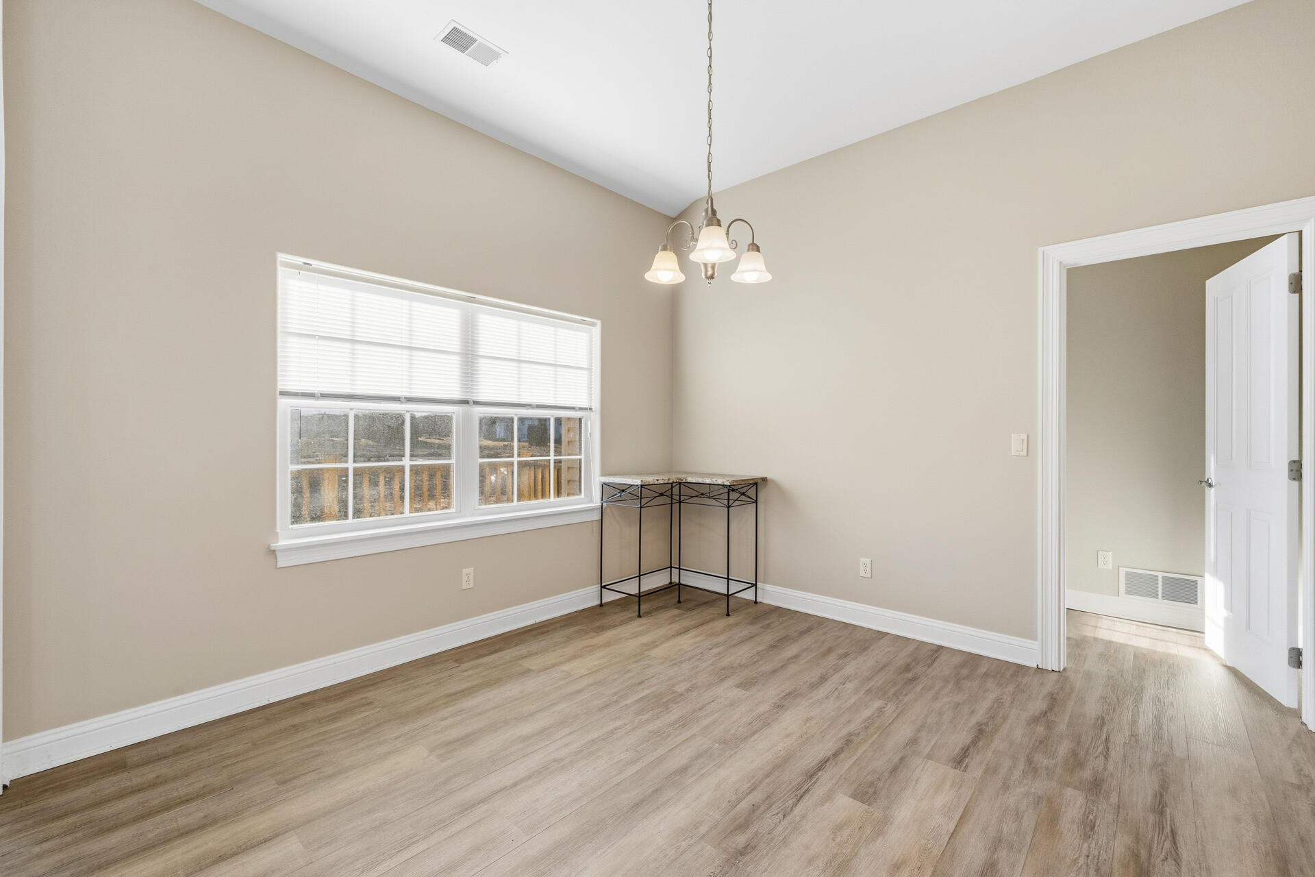 1799 Woodland Way Slinger, WI 53086 - Photo 9 of 25 5-Interior_1799 Woodland Way