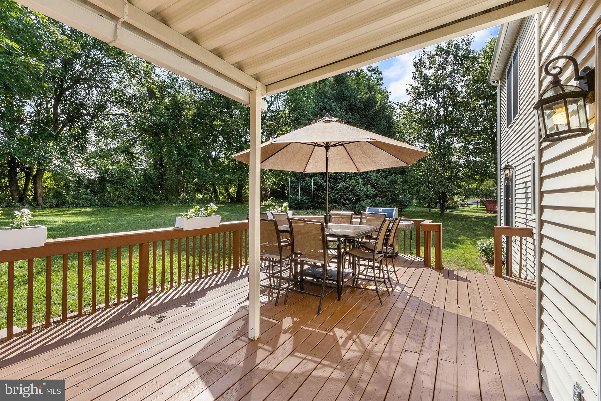 122 Ashley Road Phoenixville, PA 19460 - Photo 22 of 25 Large deck off kitchen and den