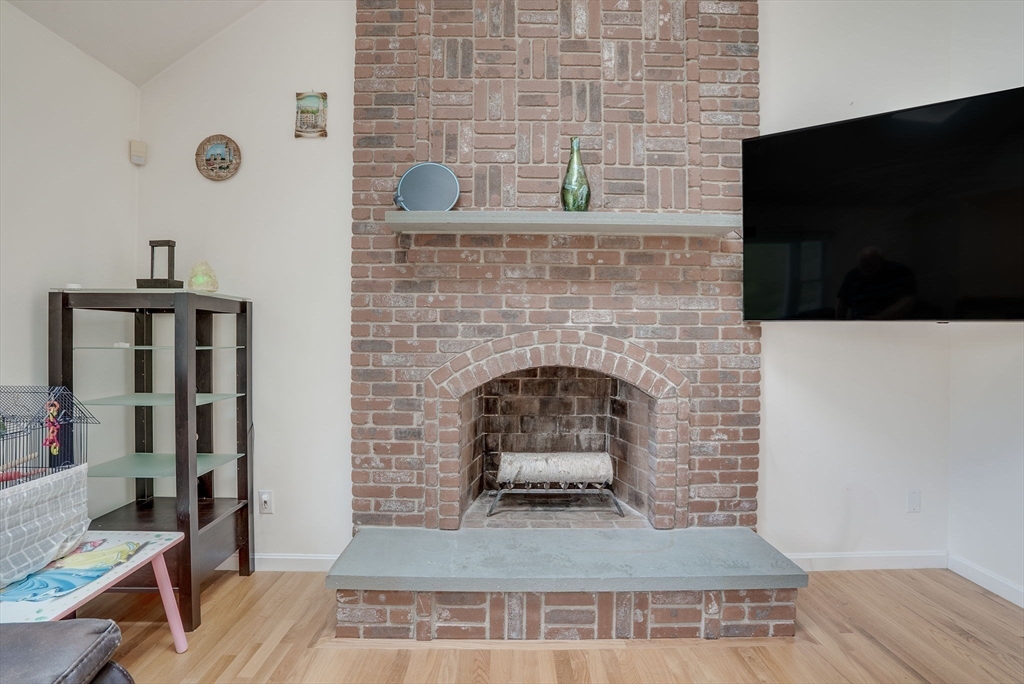 54 Concord Road Bedford, MA 01730 - Photo 13 of 41 Gallery Image 13