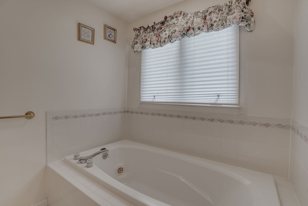 54 Concord Road Bedford, MA 01730 - Photo 25 of 41 Gallery Image 25