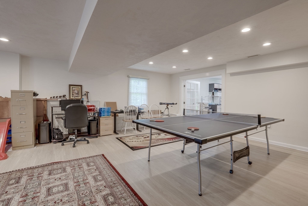 54 Concord Road Bedford, MA 01730 - Photo 27 of 41 Gallery Image 27
