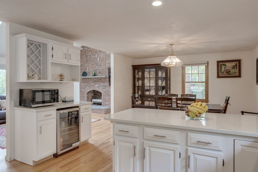 54 Concord Road Bedford, MA 01730 - Photo 6 of 41 Gallery Image 6