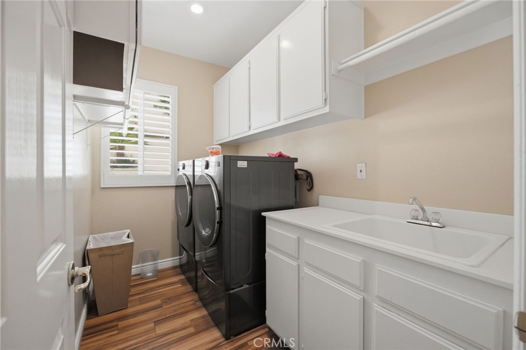5526 Cheyenne Court Rancho Cucamonga, CA 91739 - Photo 18 of 46 Laundry Room