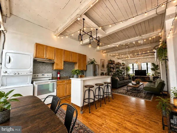 $1,350 | 14-16 Harvey Street, Unit 2C, Philadelphia, PA 19144