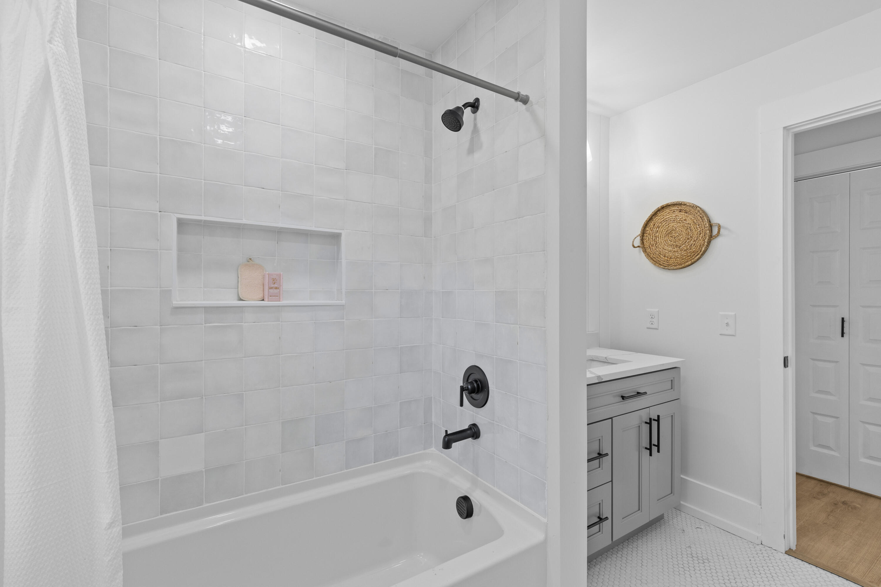 671 Riley Road Charleston, SC 29412 - Photo 21 of 53 Bathroom 1