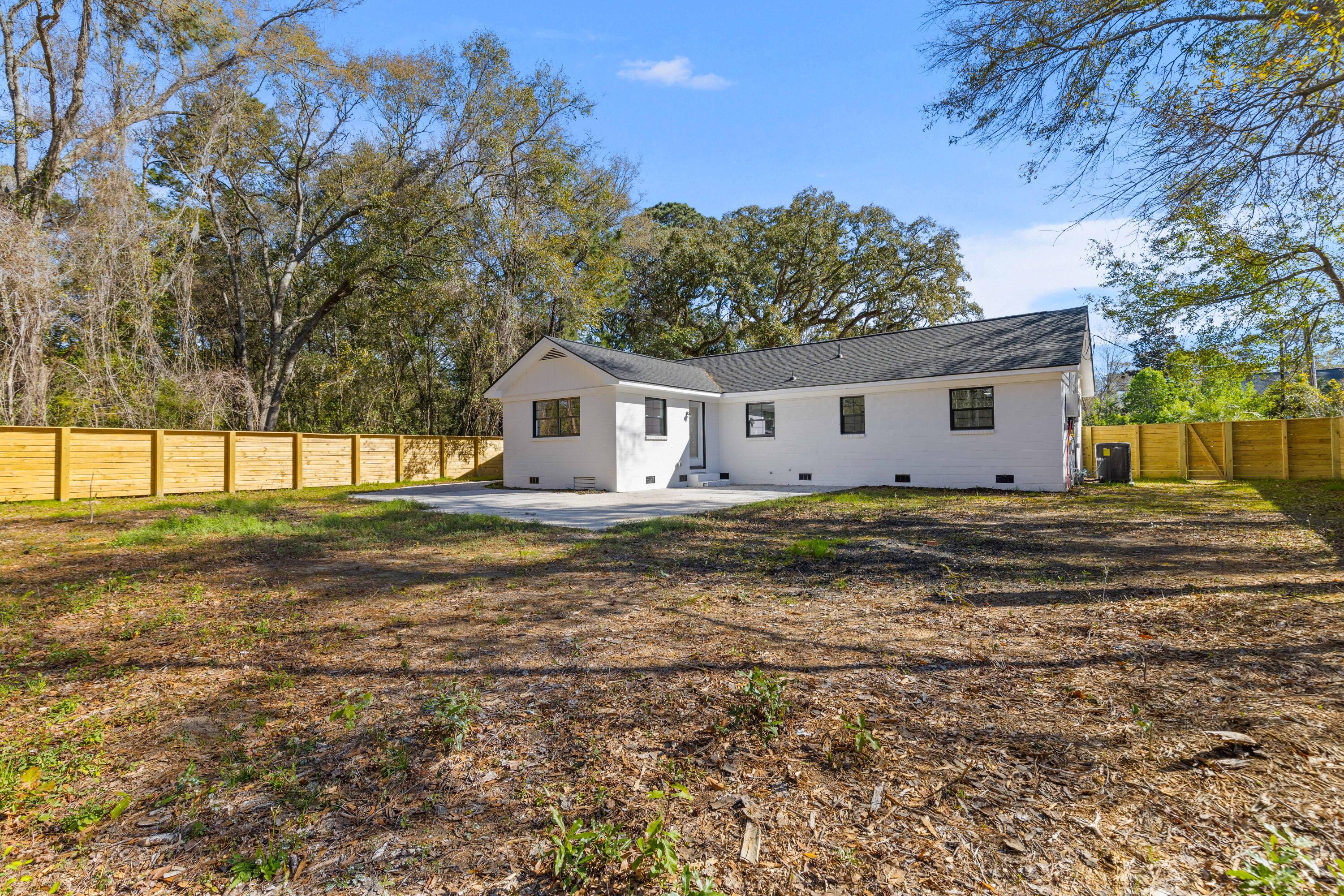 671 Riley Road Charleston, SC 29412 - Photo 38 of 53 Back yard