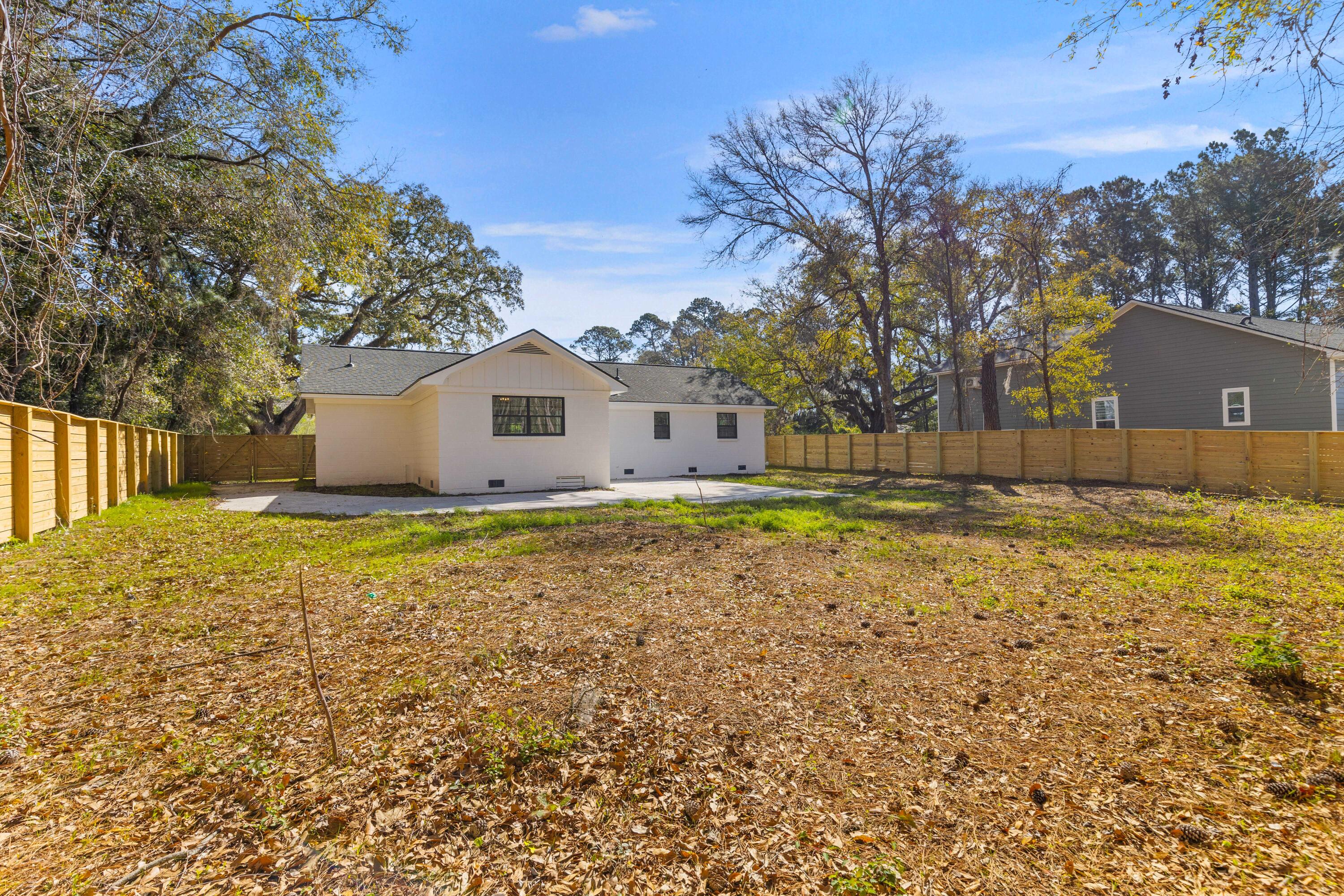671 Riley Road Charleston, SC 29412 - Photo 39 of 53 Back yard
