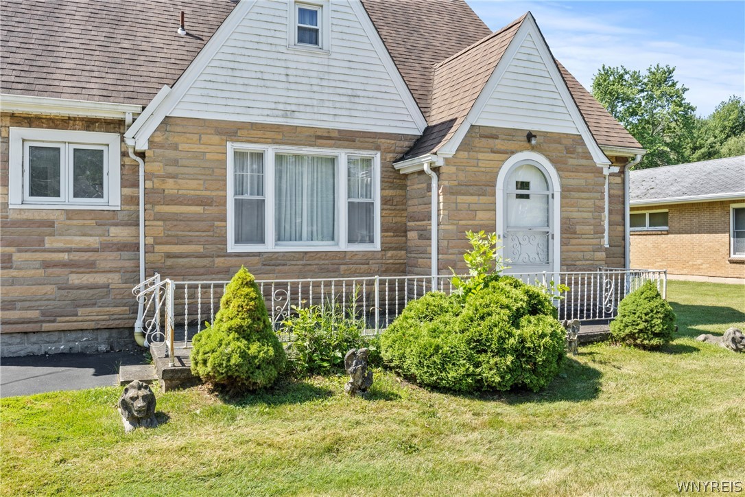 1419 Maple Road Amherst, NY 14221 - Photo 2 of 13