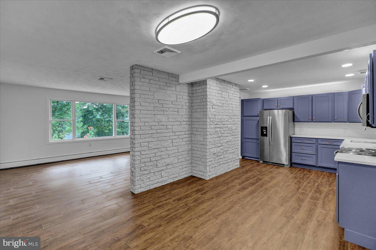 406 Hill Avenue Reading, PA 19606 - Photo 11 of 36