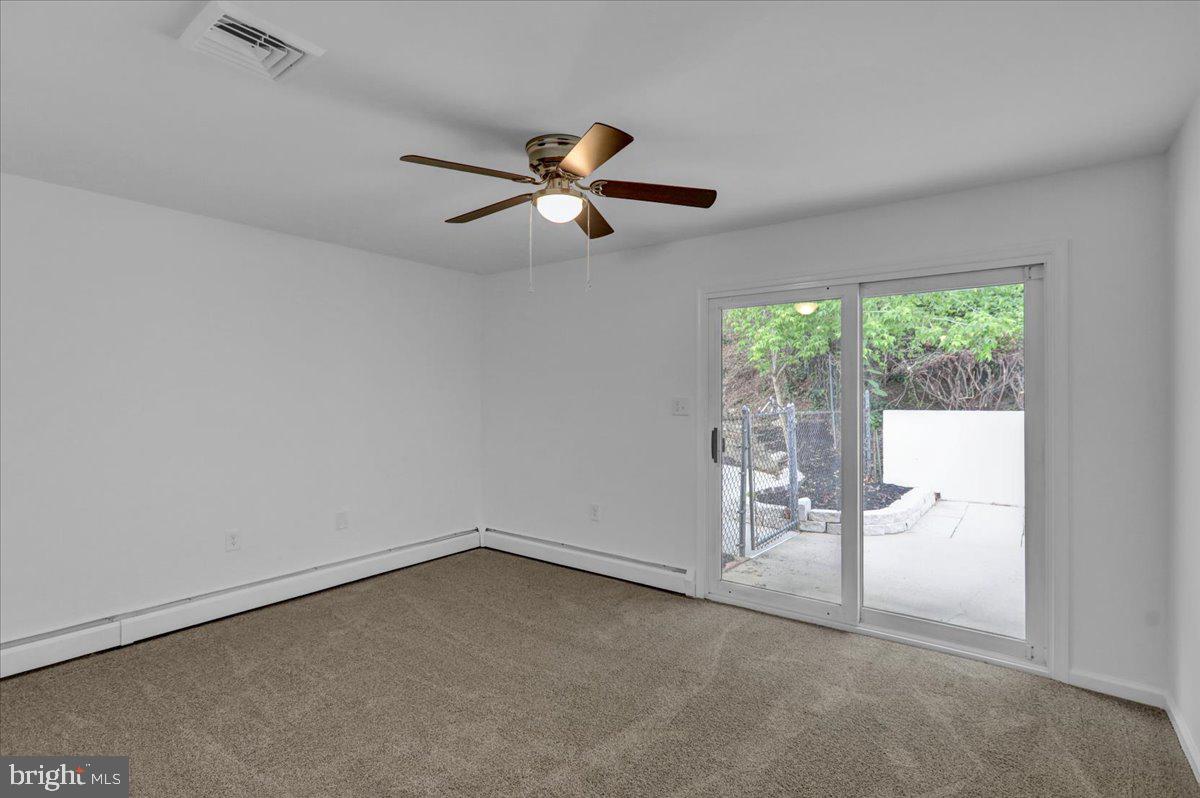 406 Hill Avenue Reading, PA 19606 - Photo 16 of 36