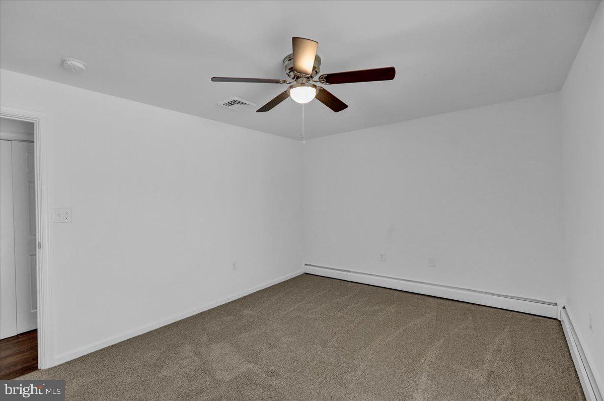 406 Hill Avenue Reading, PA 19606 - Photo 17 of 36