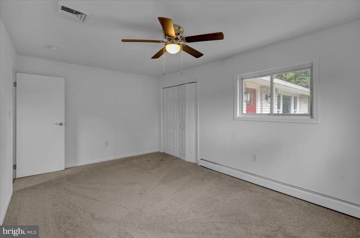 406 Hill Avenue Reading, PA 19606 - Photo 18 of 36