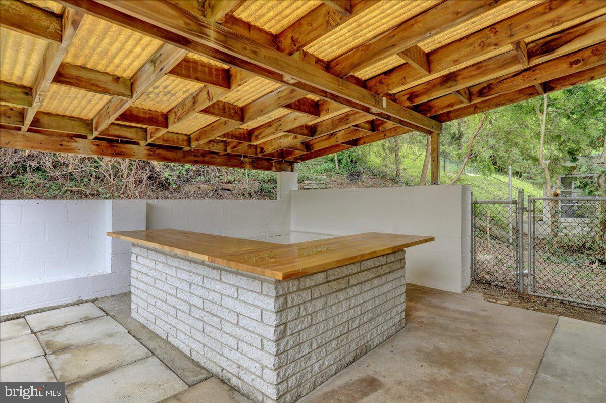 406 Hill Avenue Reading, PA 19606 - Photo 35 of 36