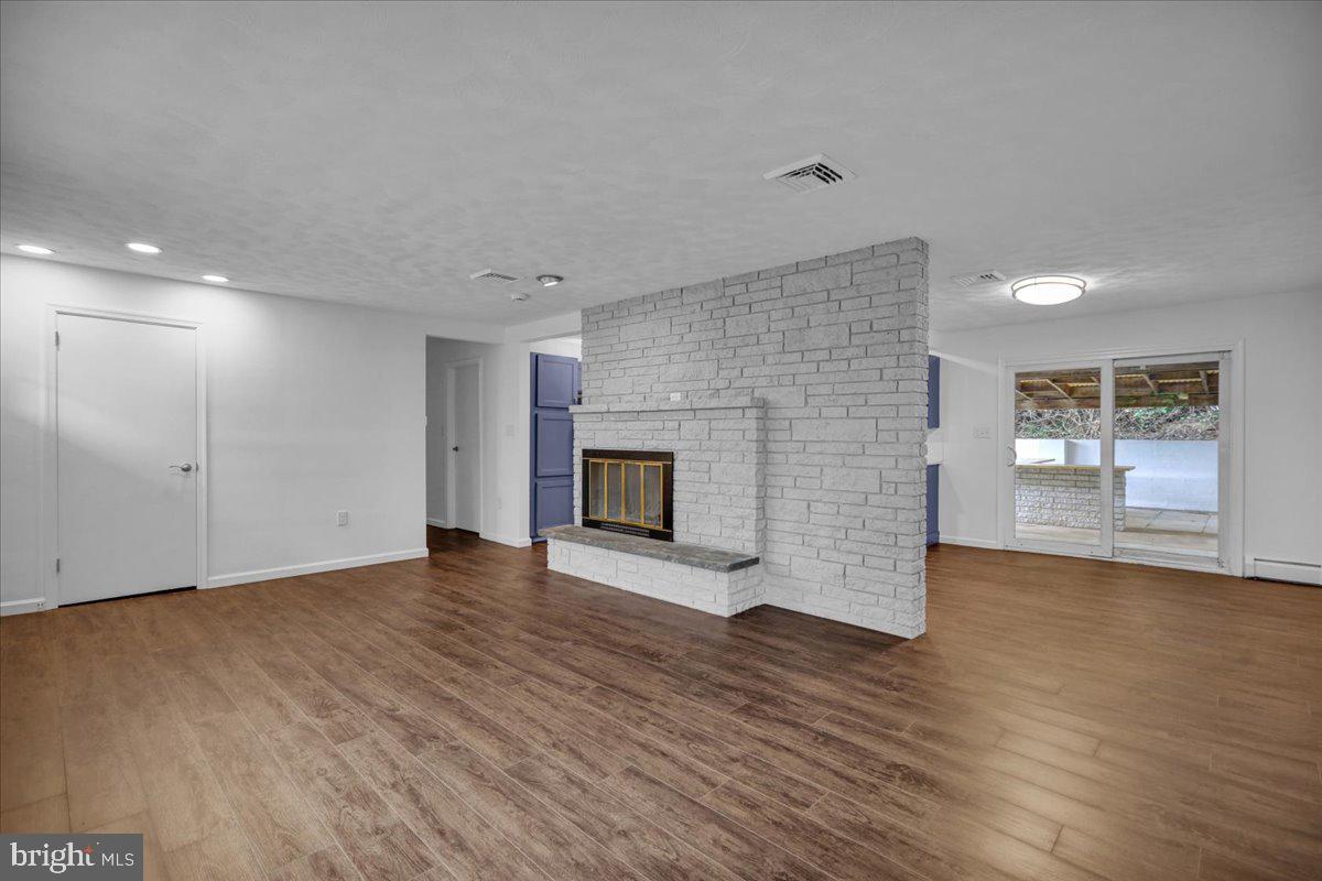 406 Hill Avenue Reading, PA 19606 - Photo 7 of 36