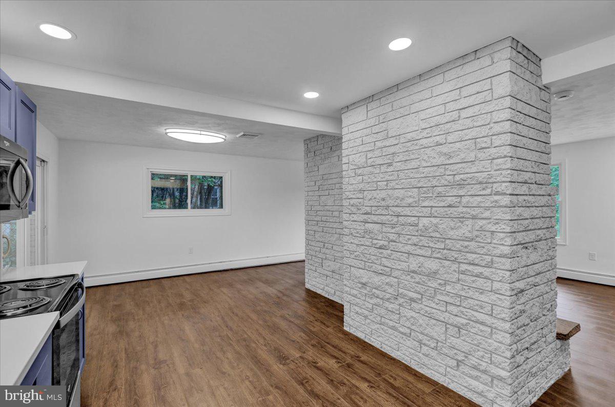 406 Hill Avenue Reading, PA 19606 - Photo 10 of 36