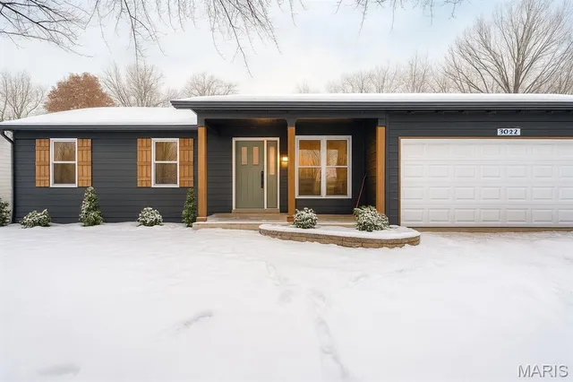 $349,999 | 3032 Valley Ridge Drive, St. Peters, MO 63376