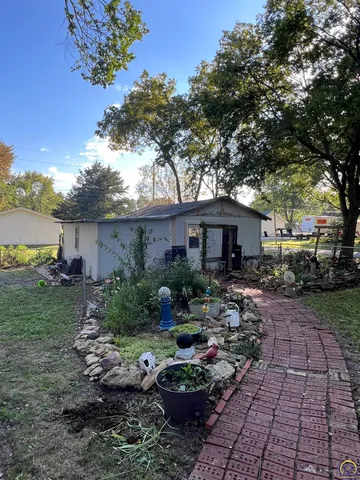 $140,000 | 417 West 5th Street, Lebo, KS 66856