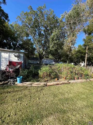 $140,000 | 417 West 5th Street, Lebo, KS 66856