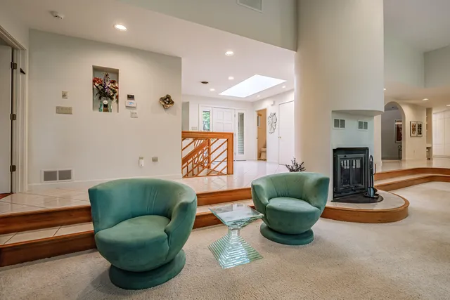 $1,399,900 | 15 Inverness Road, Falmouth, ME 04105