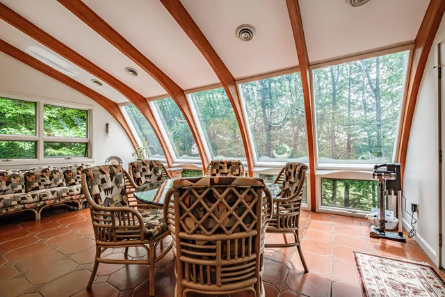 $1,399,900 | 15 Inverness Road, Falmouth, ME 04105