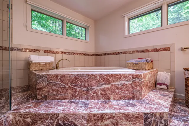 $1,399,900 | 15 Inverness Road, Falmouth, ME 04105