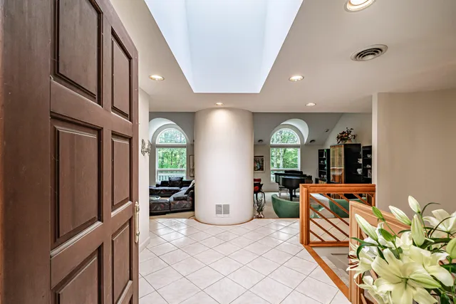 $1,399,900 | 15 Inverness Road, Falmouth, ME 04105