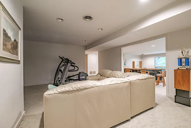 $1,399,900 | 15 Inverness Road, Falmouth, ME 04105